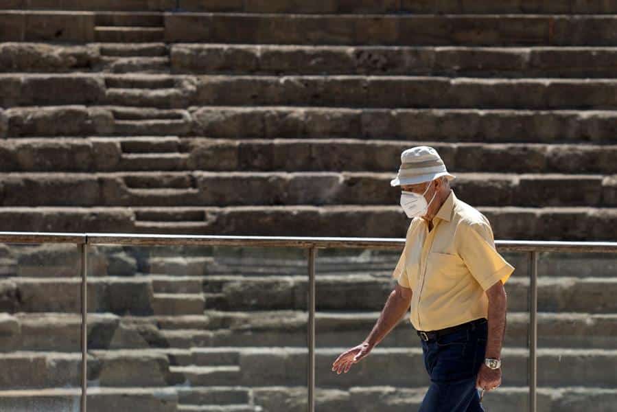 La mascarilla será obligatoria en espacios cerrados y en la calle si no se garantiza la distancia mínima