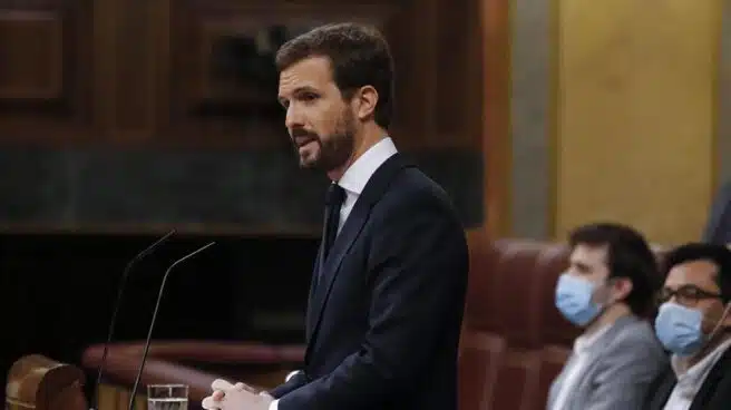 Casado, a Sánchez: "Su problema no es Núñez de Balboa, sino las colas en Aluche"