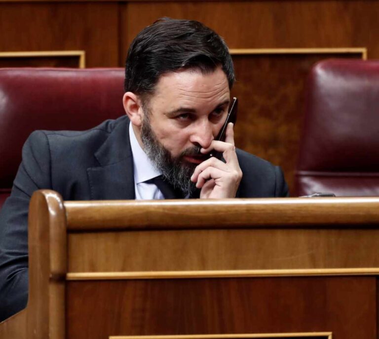 El Gobierno confirma por escrito el tipo de licencia de armas de Santiago Abascal