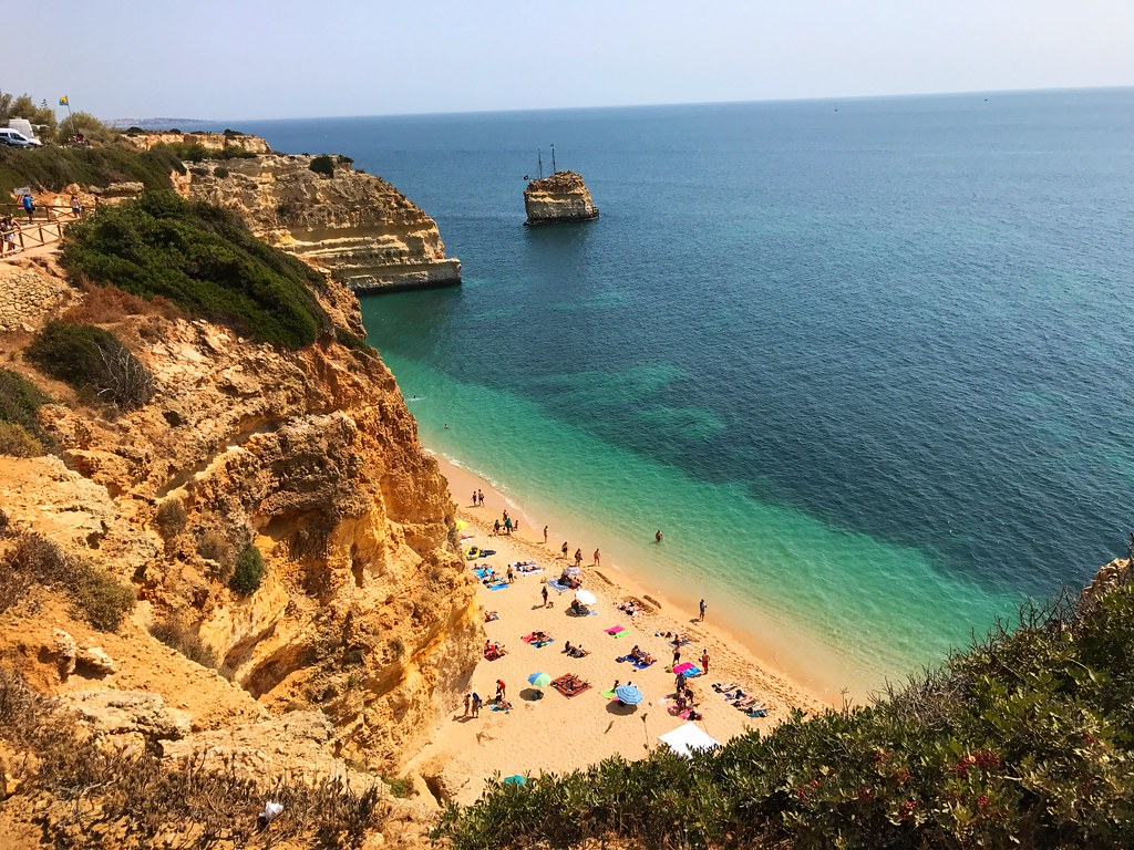 Portugal, con 6 muertos en las últimas 24 h, reabrirá sus playas el 6 de junio