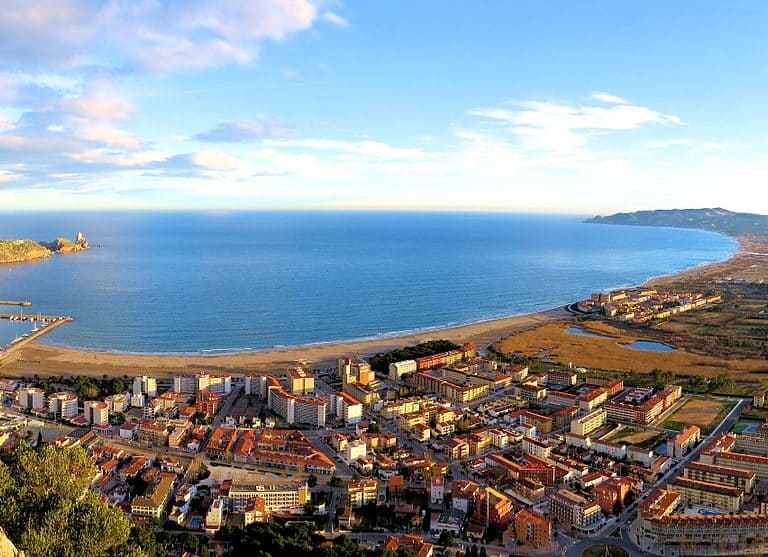 El confinamiento en segunda residencia junto al mar de la élite política catalana