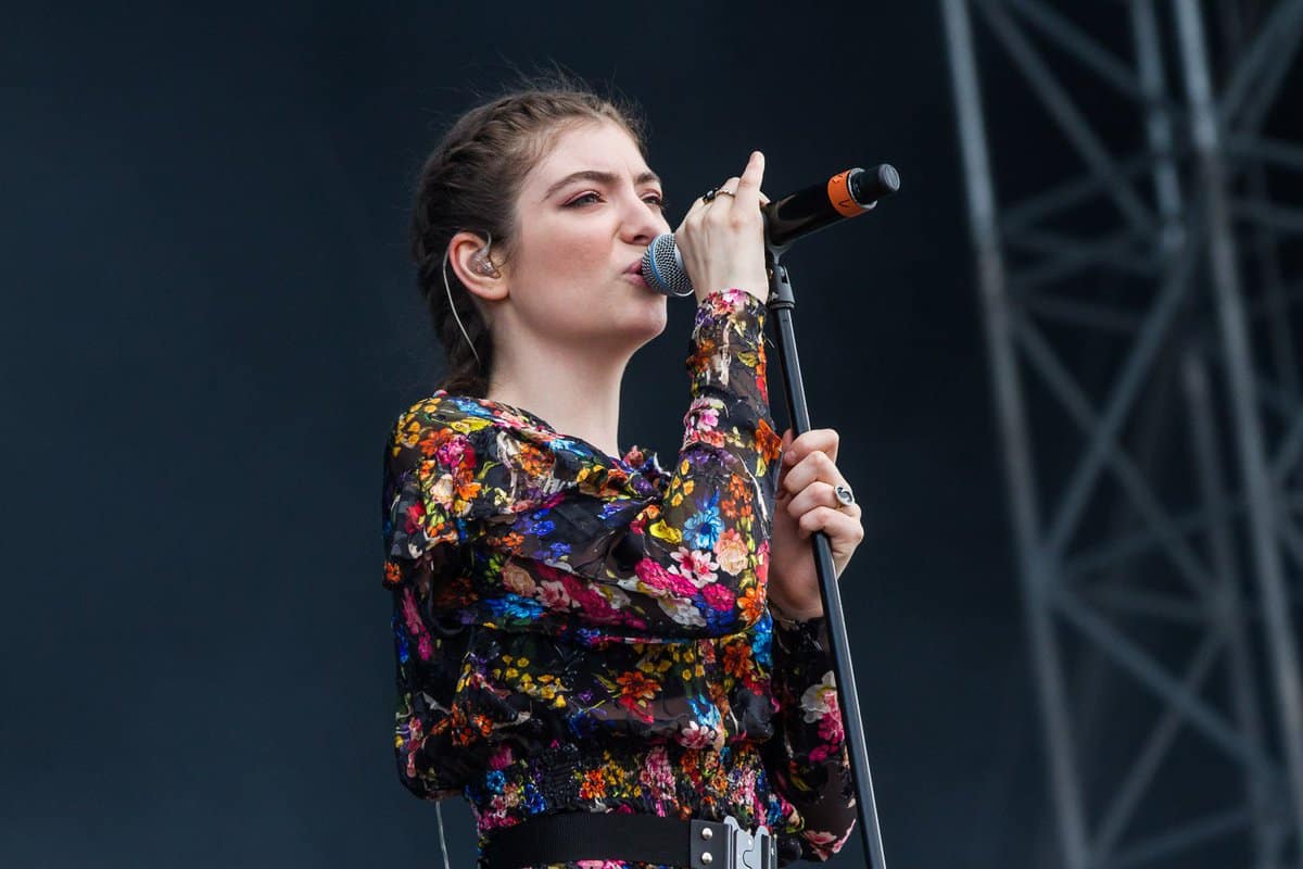 Lorde rompe su silencio: "No quería sacar disco hasta que me creciese el pelo"