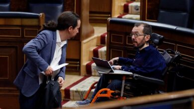 Echenique dice que seguir a Pablo Iglesias es "un imperativo histórico"