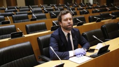 Espinosa de los Monteros avisa a Iglesias que le hará "directamente responsable" si sufre un escrache