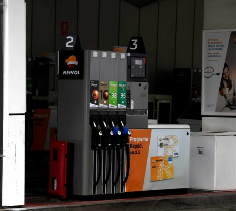 El descuento de la gasolina no se prorroga y solo tendrán bonificaciones los transportistas y agricultores