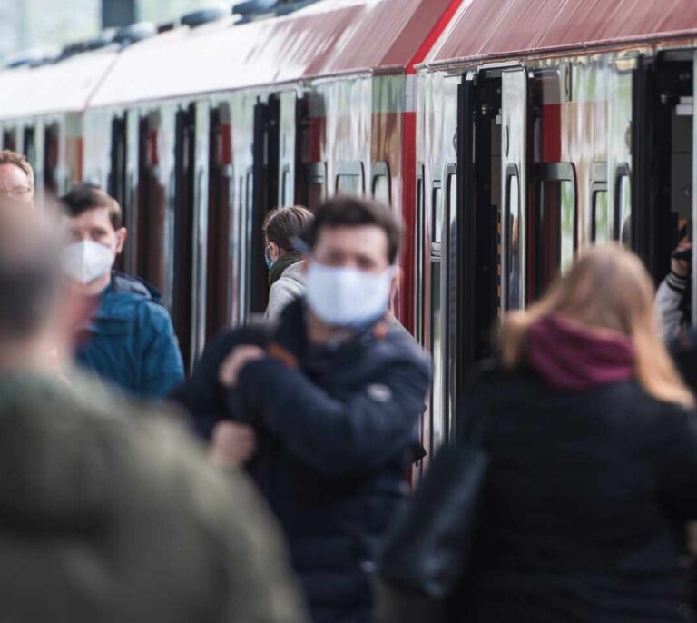 Tres meses de coronavirus: cronología de un país sin mascarillas
