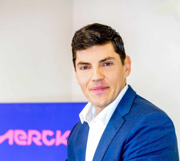 "La colaboración entre empresas para la vacuna está funcionando mejor de lo que se esperaba"
