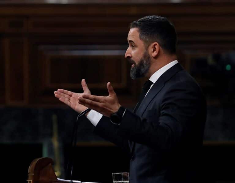 Abascal anuncia manifestaciones en coche contra Sánchez y no descarta una moción de censura