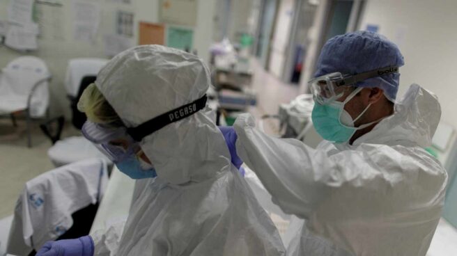 Sanitarios en el Hospital Infanta Sofía en San Sebastián de los Reyes (Madrid)