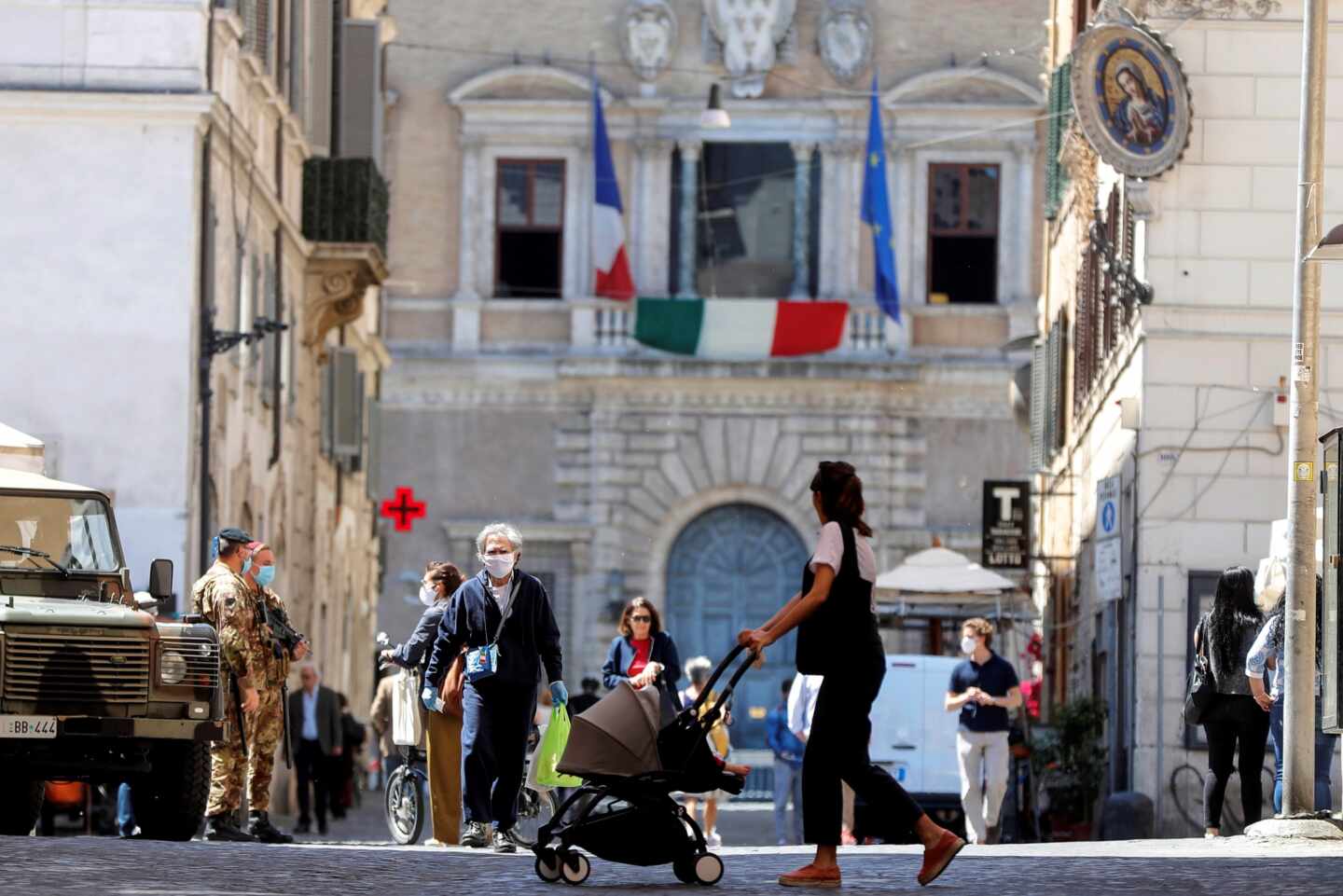 Italia reduce las muertes en 24 horas pero roza ya las 30.000 desde el inicio de la pandemia
