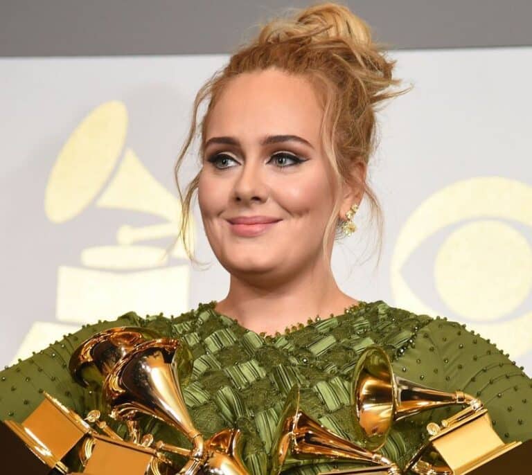Adele sorprende en su 32 cumpleaños con un gran cambio físico