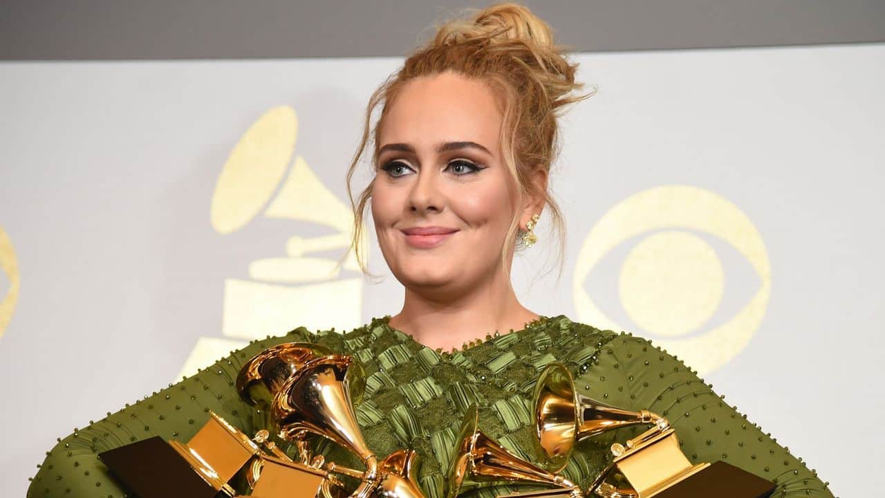 Adele sorprende en su 32 cumpleaños con un gran cambio físico