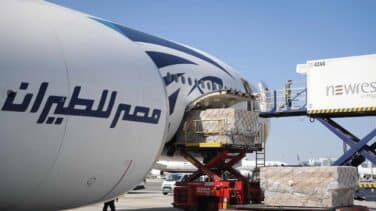 Llega a Madrid el decimocuarto avión con material sanitario para los hospitales