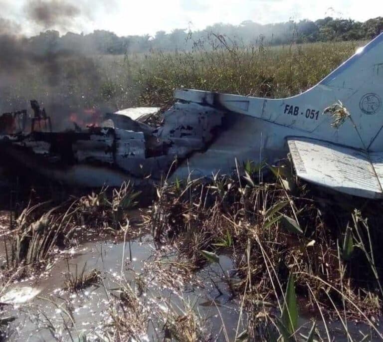 Mueren en un accidente aéreo cuatro españoles que iban a ser repatriados desde Bolivia