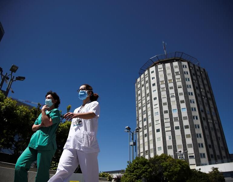 Detenida por abandonar a su bebé recién nacido en un banco del hospital de La Paz