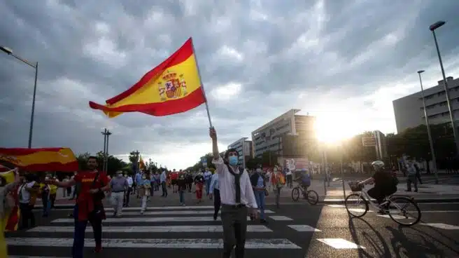 Las 'caceroladas' contra Sánchez se extienden desde Madrid a otras ciudades