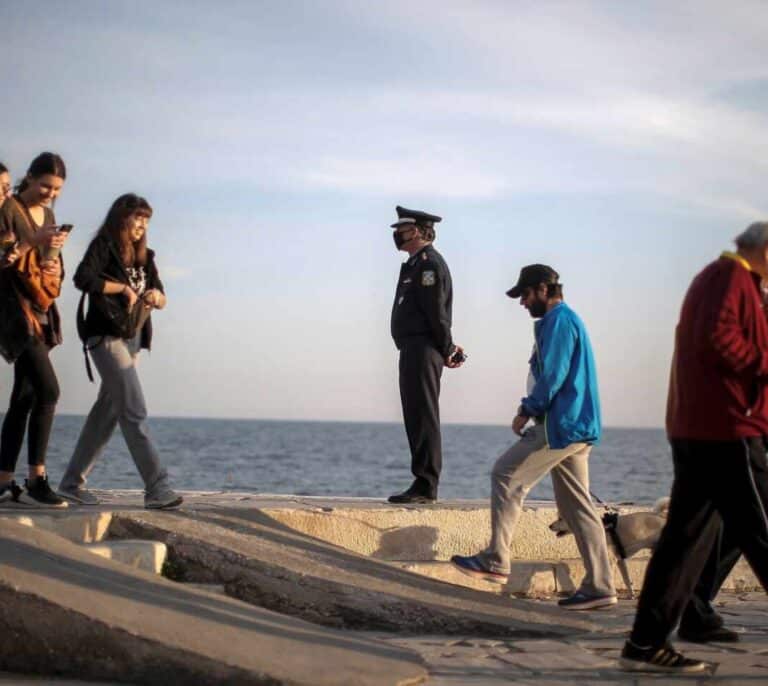 Grecia prepara el verano: "Abriremos para el turismo el 1 de julio"