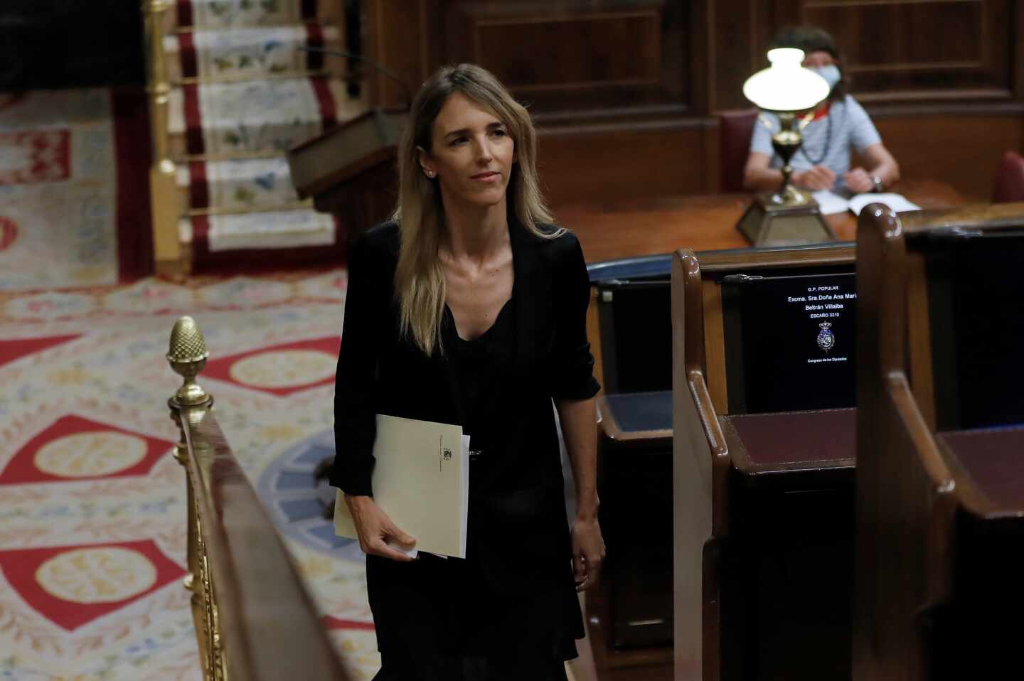 Cayetana Álvarez de Toledo se desmarca del PP y apoya un 155 con Vox en defensa del castellano en Cataluña