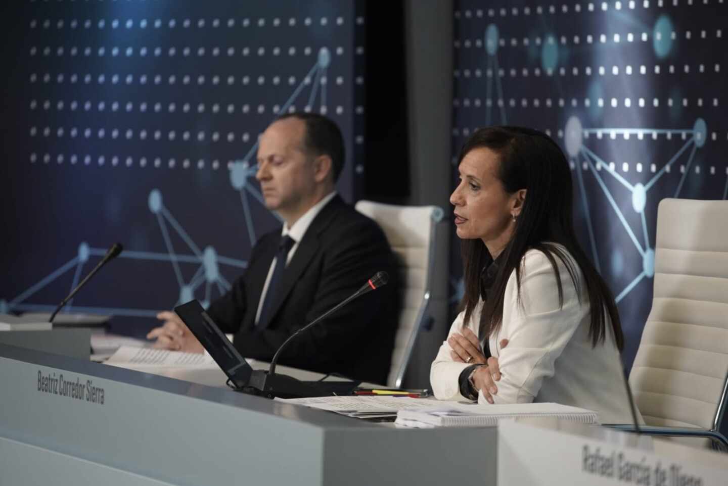 El consejero delegado de Red Eléctrica, Roberto García Merino, y su presidenta, Beatriz Corredor.