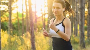 ¿Hay que correr con o sin mascarilla?