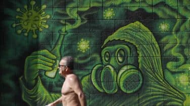 Michael T. Osterholm y Mark Olshaker: “No hemos pasado por lo peor de la covid-19”