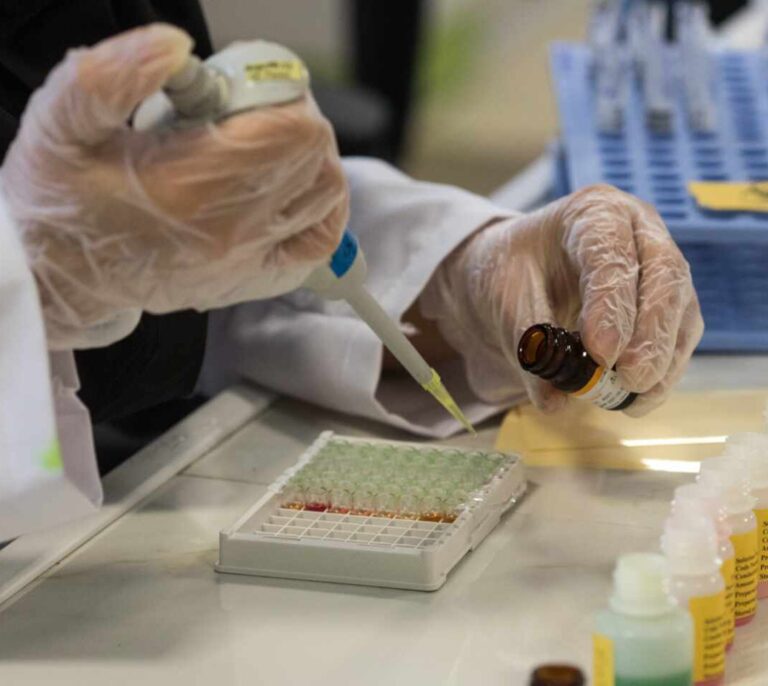 Una 'startup' española desarrolla un test que podría permitir hacer más de 200.000 pruebas diarias