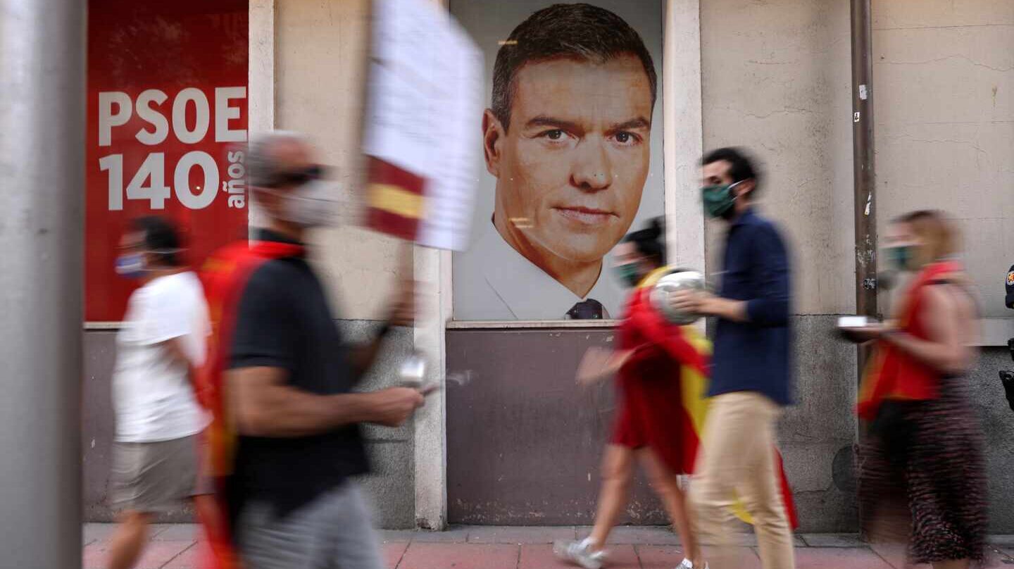 La calle contra el Gobierno, ¿la crispación que favorece a Sánchez?