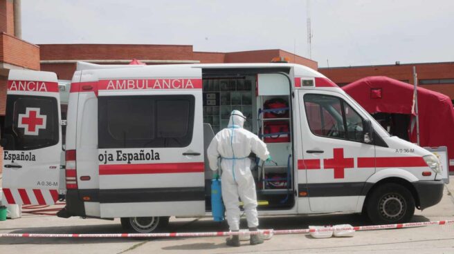 Una ambulancia en el Parque de Bomberos de Coslada.