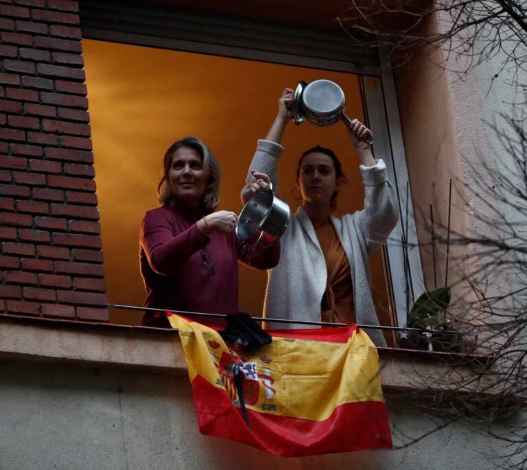 Crece la cacerolada en Madrid tras no pasar a la Fase 1