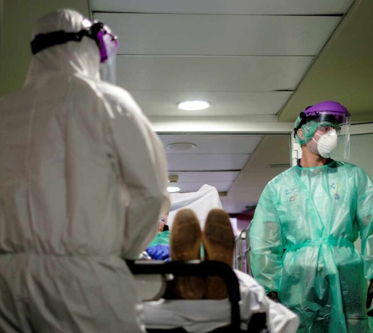 Los muertos por coronavirus aumentan hasta 70 y los contagios bajan a 246