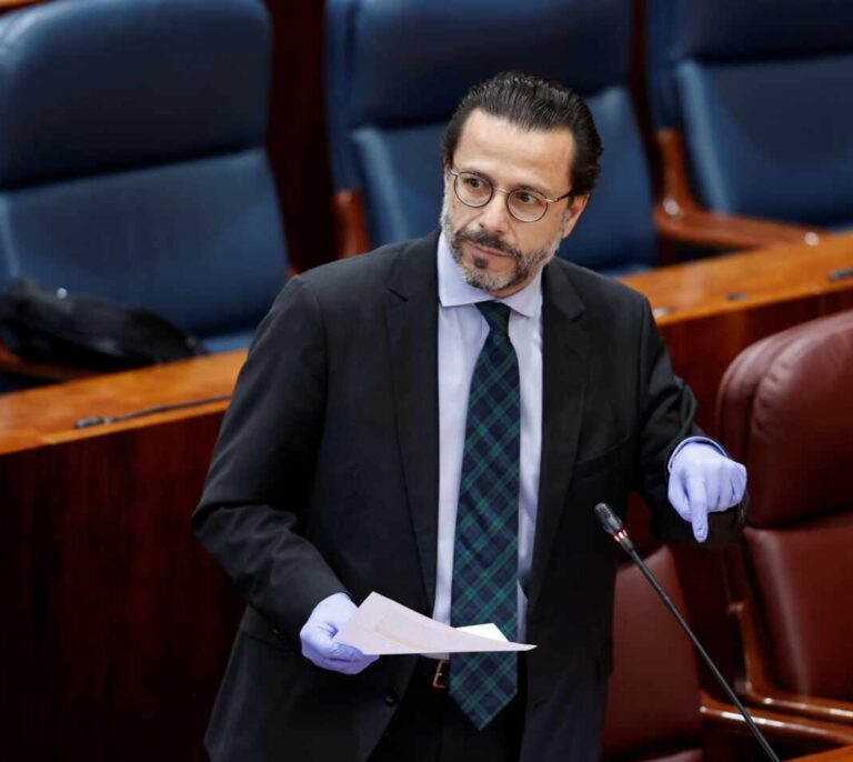Madrid dice que no habrá subida de impuestos y espera que Gobierno no intente imponer unos de "tipo ideológico"