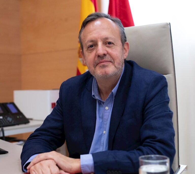 Cs cesa al funcionario que publicó "por error" el contrato 'fantasma' de Kike Sarasola