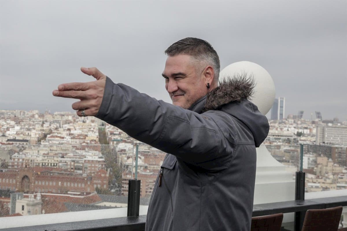 Kase.O lanza una versión de 'Renacimiento' en homenaje a los sanitarios