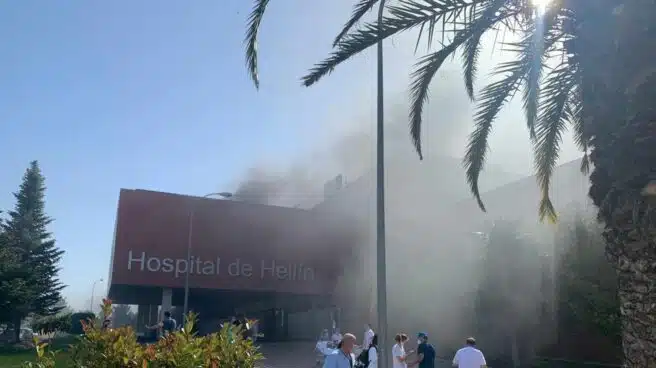 Un incendio obliga a evacuar el hospital de Hellín e improvisar dos hospitales de campaña