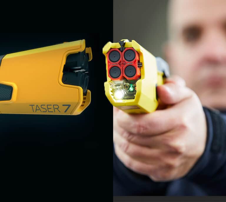 La Guardia Civil declara desierto el concurso para la compra de sus primeras pistolas 'Taser'
