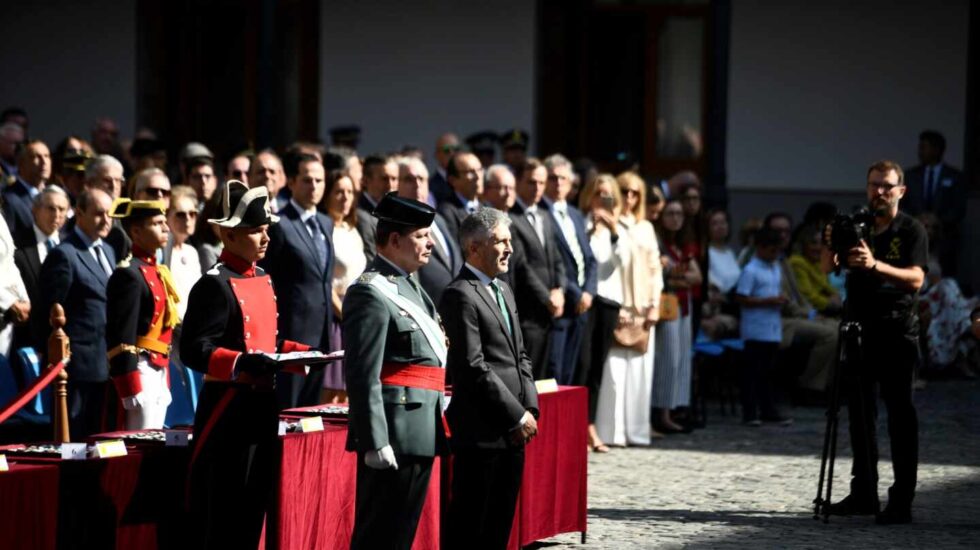 El ministro Fernando Grande-Marlaska y el ya ex DAO Laurentino Ceña, en el acto oficial del último Día de la Patrona.