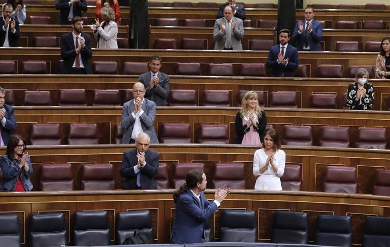 El Gobierno logra aprobar la renta mínima sin ningún voto en contra en el Congreso