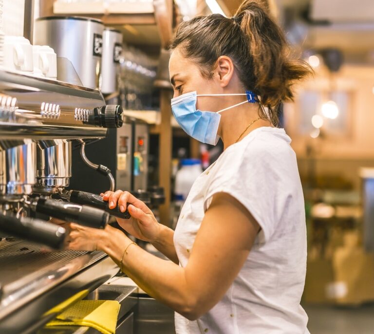 El Gobierno descarta una rebaja del IVA al turismo por la caída de la recaudación fiscal