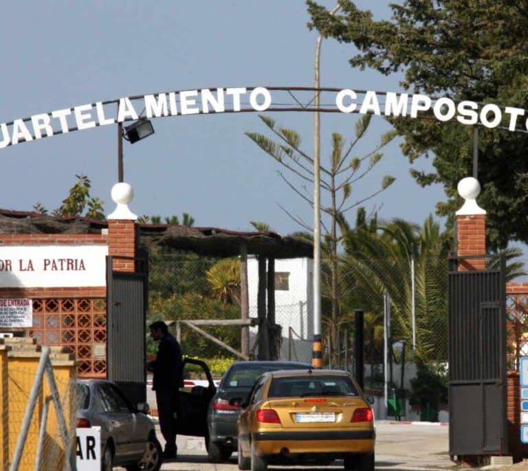 Un sargento da positivo en coronavirus y 30 militares se encuentran aislados en Cádiz