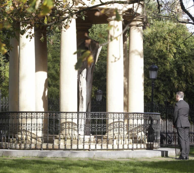 Euskadi, una sociedad de izquierdas con gobiernos que juran ante Dios y un 'árbol sagrado'