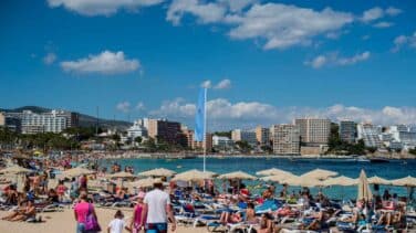 Alemanes en pelota (en Baleares o en la luna)