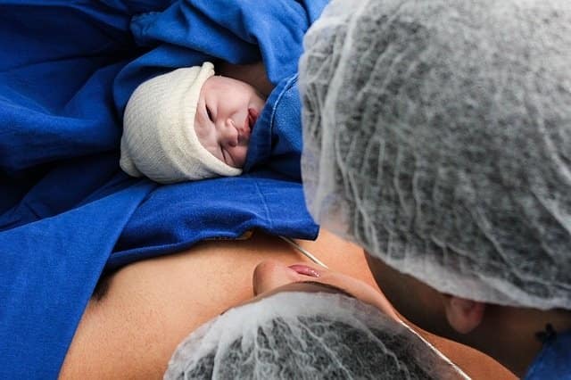 El coronavirus frena la natalidad: 4.000 niños menos para los próximos meses