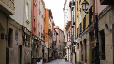 La famosa calle Laurel de Logroño reabre tres meses después como zona gastronómica segura