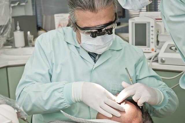 Calzas, enjuague, sin revistas y evitando rayos X: la nueva normalidad en el dentista