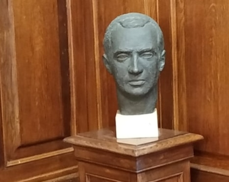 Getxo aprueba retirar un busto del rey Juan Carlos gracias a PSE, Podemos, PNV y Bildu