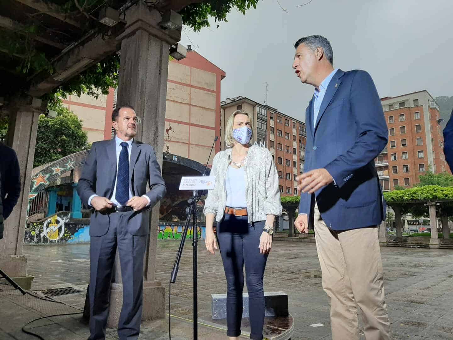 El PP vasco recurre a Albiol para denunciar la ocupación: "El País Vasco es el 'dorado de los okupas'"