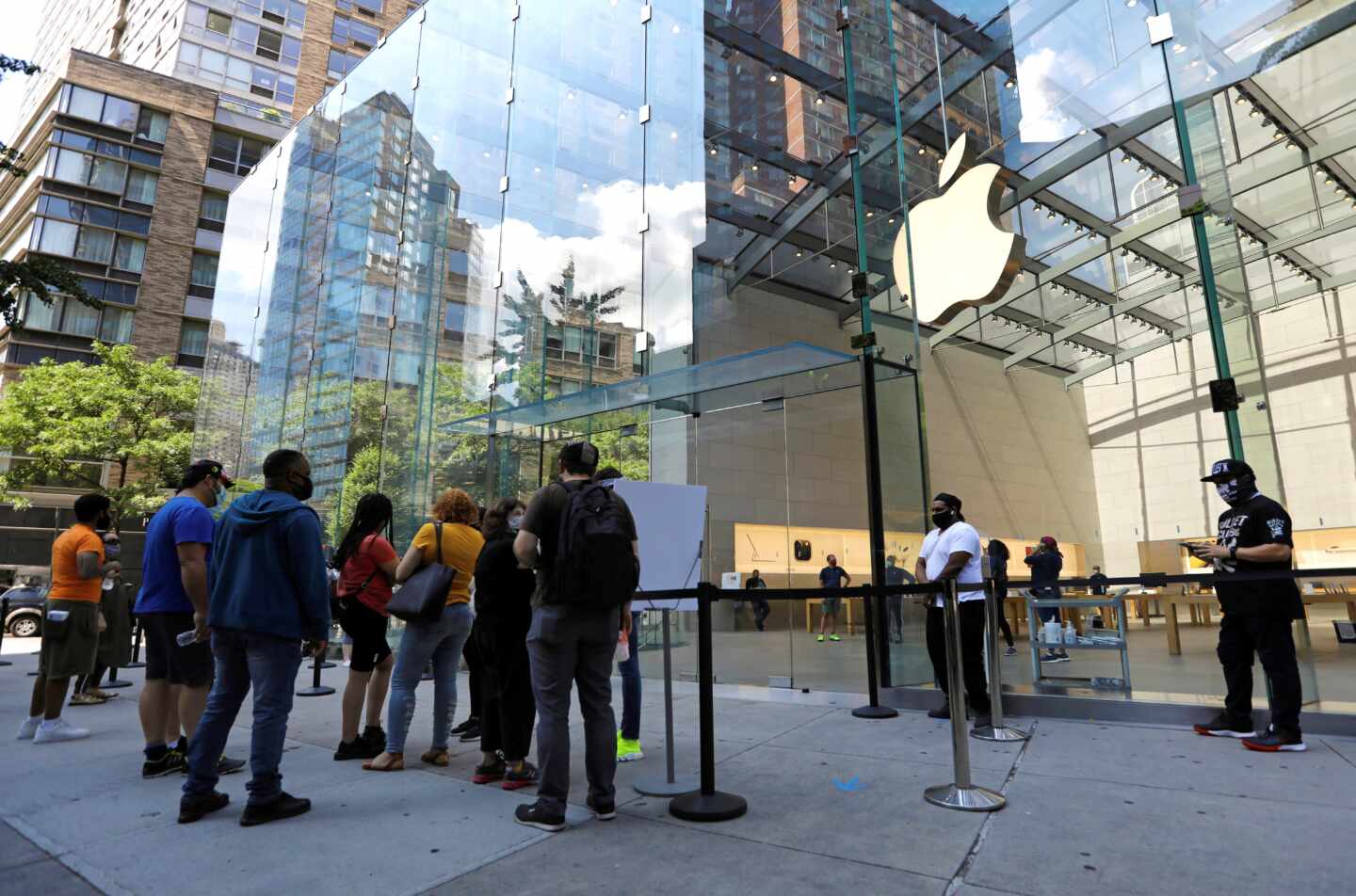 Apple cierra once tiendas en EEUU por los rebrotes de coronavirus