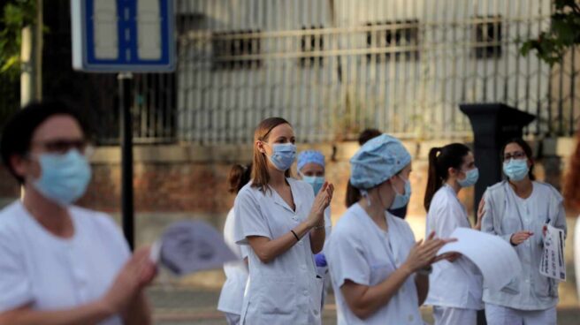 Concentración a favor de la sanidad pública en el Hospital Niño Jesús