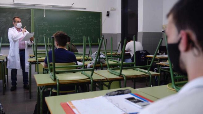 Alumnos de Bachillerato en clase