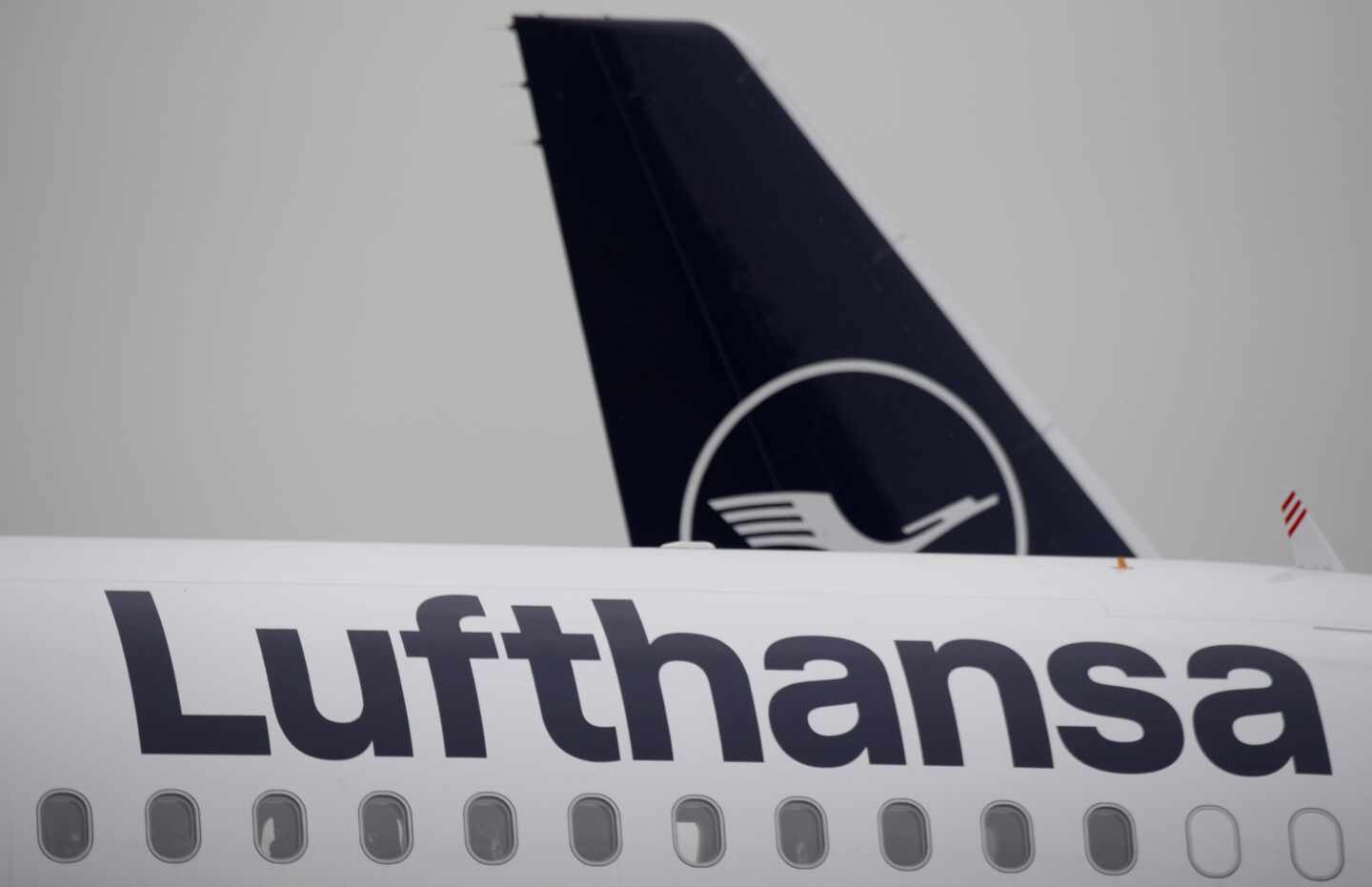 Lufthansa dispara sus números rojos y pierde 2.100 millones en tres meses por el Covid-19